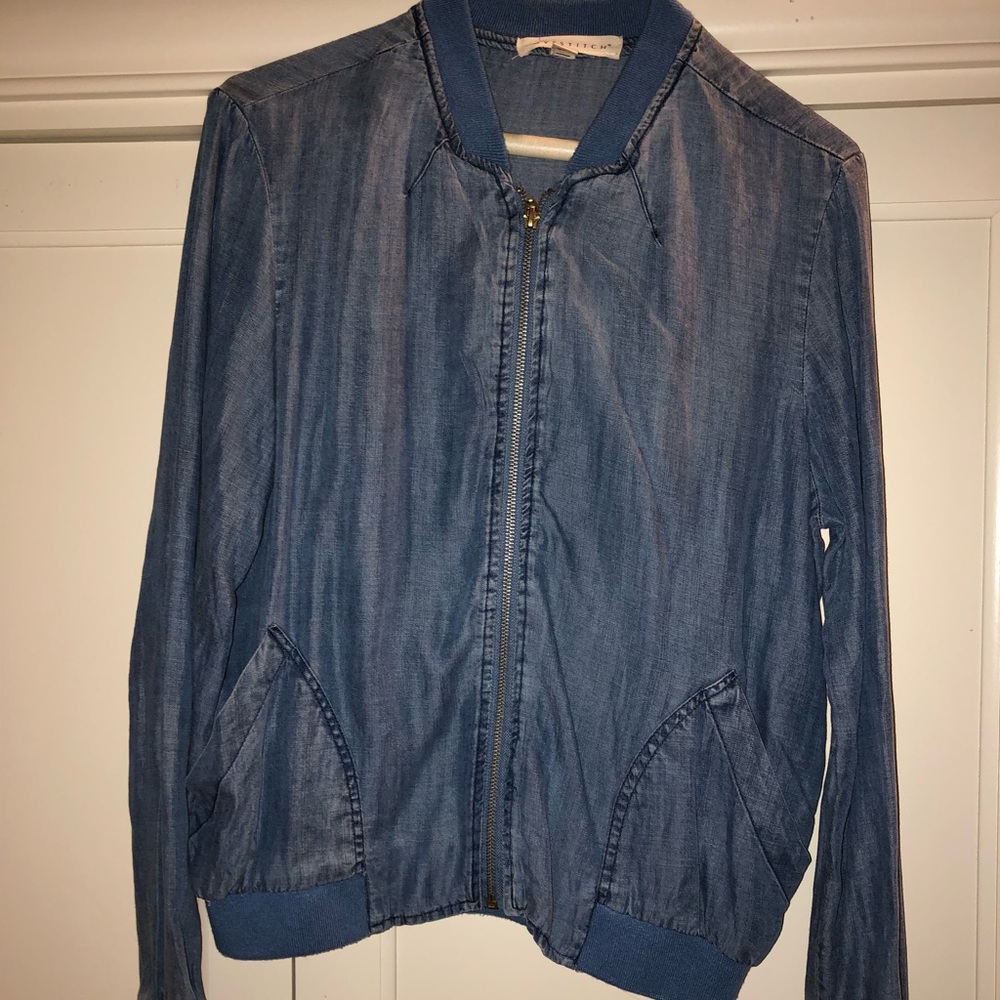 jean jacket NEVER WORN